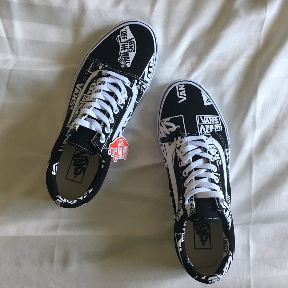 “Vans” Logo Mix Old Skool Vans